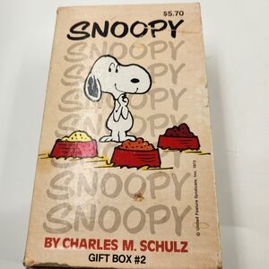 1973 Vintage Snoopy Gift Box #2 Set Of 6 Books